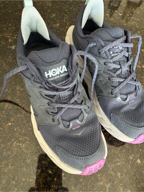 Hoka woman’s Anacapa Breeze